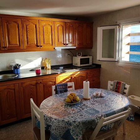 Bed And Breakfast By The Sea Pozo Izquierdo Экстерьер фото