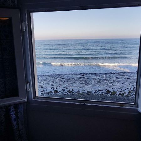 Bed And Breakfast By The Sea Pozo Izquierdo Экстерьер фото