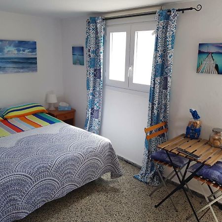 Bed And Breakfast By The Sea Pozo Izquierdo Экстерьер фото