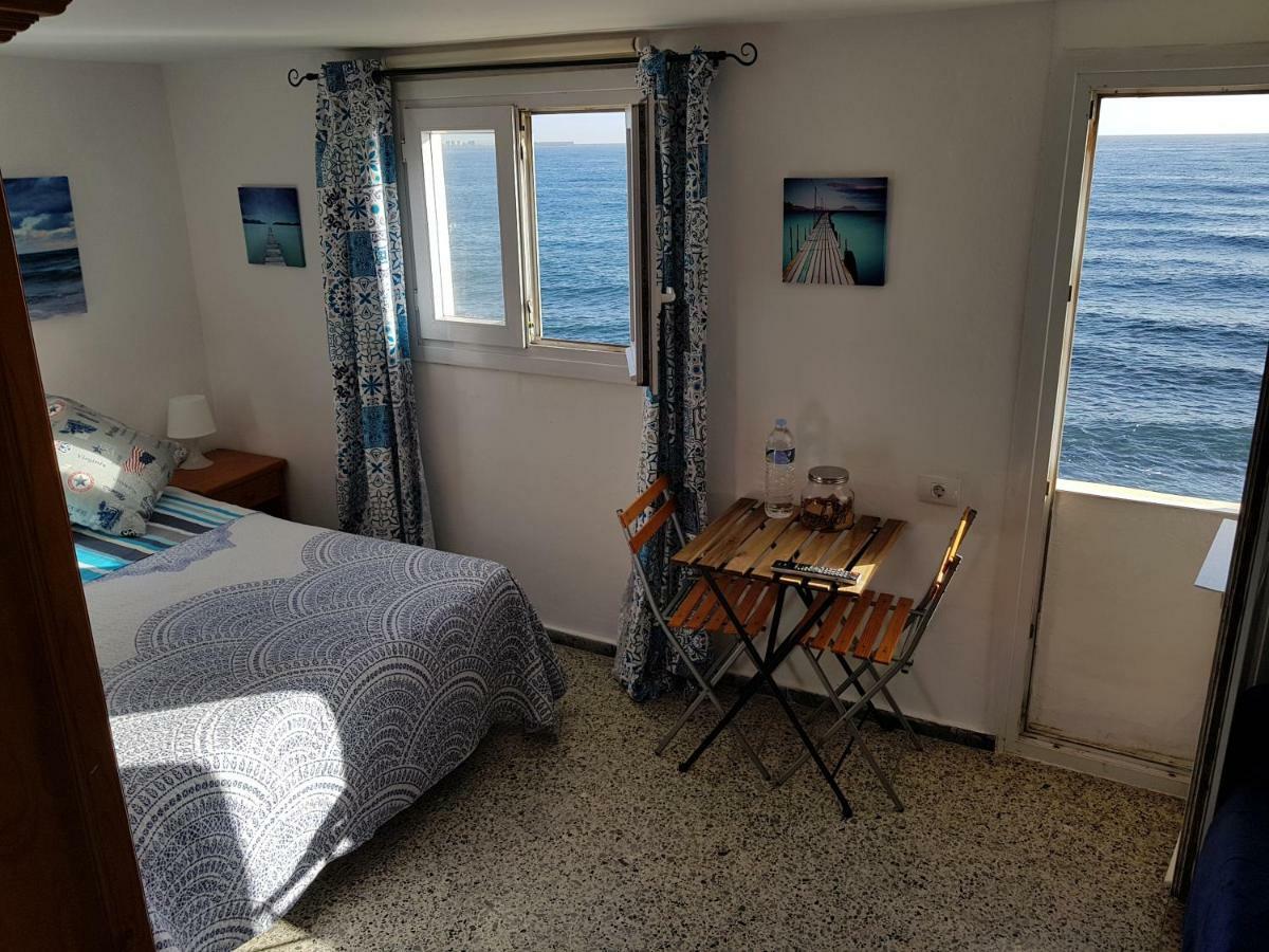 Bed And Breakfast By The Sea Pozo Izquierdo Экстерьер фото