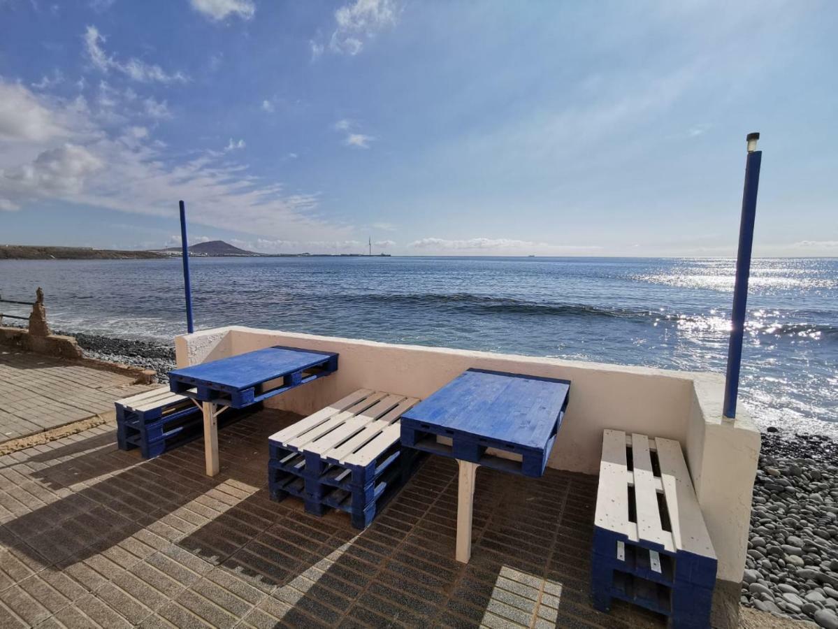 Bed And Breakfast By The Sea Pozo Izquierdo Экстерьер фото