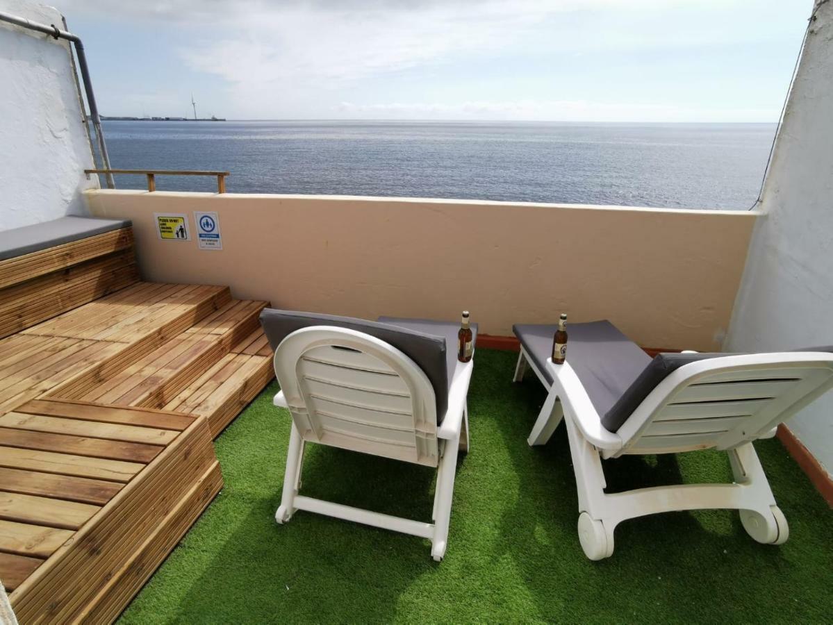 Bed And Breakfast By The Sea Pozo Izquierdo Экстерьер фото